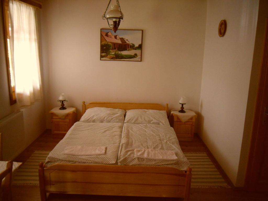 ホテル Nosztalgia Vendeghaz ザラエゲルセグ 部屋 写真